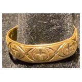 10K broken cross etched band