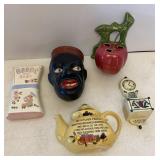 Vtg Porcelian Wall Pockets