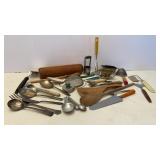 Vtg Kitchen Utensils & Plate Cream/Sugar