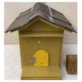 Small Dog or Cat House 18x22x20