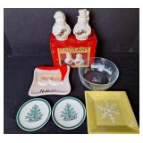 Pfaltzgraff Christmas Heritage Salt & Pepper Set