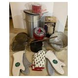 Deep Fryer Pot, Popcorn Poppers, Oven Mits