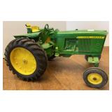Vtg Ertl John Deere Tractor