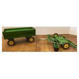Vtg Ertl John Deere Wagon & Disc