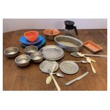 Aluminum & Plastic Doll Cookware