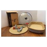 Pampered Chef Stoneware Baking Dish & Pizza Stone