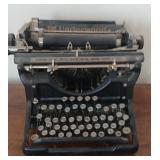 Underwood Type Writer