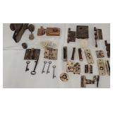 Vintage hardware & skeleton keys