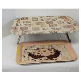 2 metal lap trays