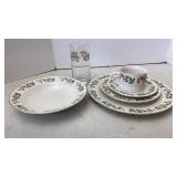 Gibson Holiday Dinnerware Set of 8