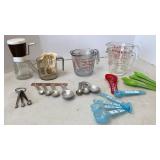 Measuring Cups & Spoons