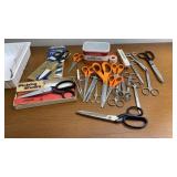 Wiss Pinking & RegularShears, Singer, Fiscars