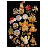 Holiday pins, buttons and charms