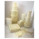 Vtg Tupperware Bowls & Sure Seal Lids