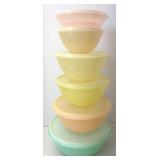 Vtg Tupperware Bowls & Lids