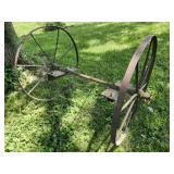 Axle with 2 metal wheels - antique