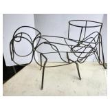 Grasshopper wire plant holder