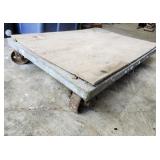 Rolling platform, metal frame