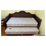 Vtg Trundle Day Bed