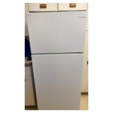 Amana Refrigerator (no contents)