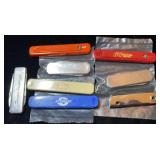 Logo Knives