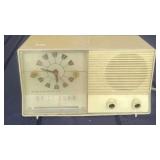 Vintage Heathkit AM Clock Radio