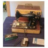 Antique Singer Electric Sewing Machine 99-31