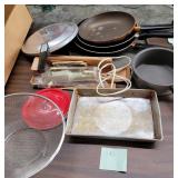 vintage electric knife in original box, misc pots