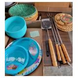 Plastic dinner plates, plate holders,