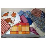 Table Linens, Tablecloths, Napkins & Placemats