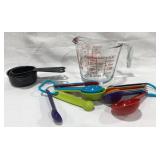 Anchor Hocking Measuring Cup & Farberware Spoons