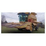 New Holland TR 86 Combine