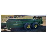 John Deere 785 Manure Spreader