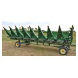 John Deere 608C corn head & head transport