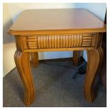 Oak End Table 20x22x21.5