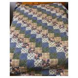 Quilt-look Bed Spread (queen)