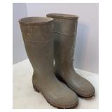 Mens Muck style Boots Size 11
