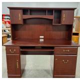 Computer Desk w/Top Hutch