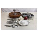 Ball S&P Shaker & Zinc Lids, Blue Bird Pie Tin