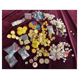 Antique Yellow/White Buttons