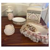 VTG Porcelain Bathroom Cup Holder/Accessories