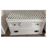 2 Drawer Bench with Pad