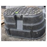 100 Gallon Rubbermaid Water Tank
