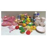 Vtg Childï¿½s Toy Pantry items & Plastic serving