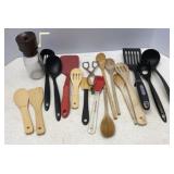 Bamboo & Plastic Kitchen Utensils