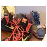 Nike tennis shoes, 2 pair