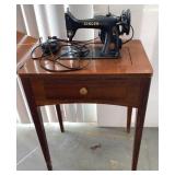Antique Singer 99k Sewing machine & Cabinet
