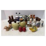 Vtg Salt & Pepper Shakers