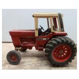 International Tractor Single Rear Wheels