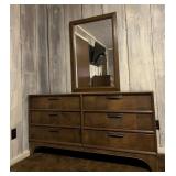 Stanley Dresser, 6 drawers & mirror